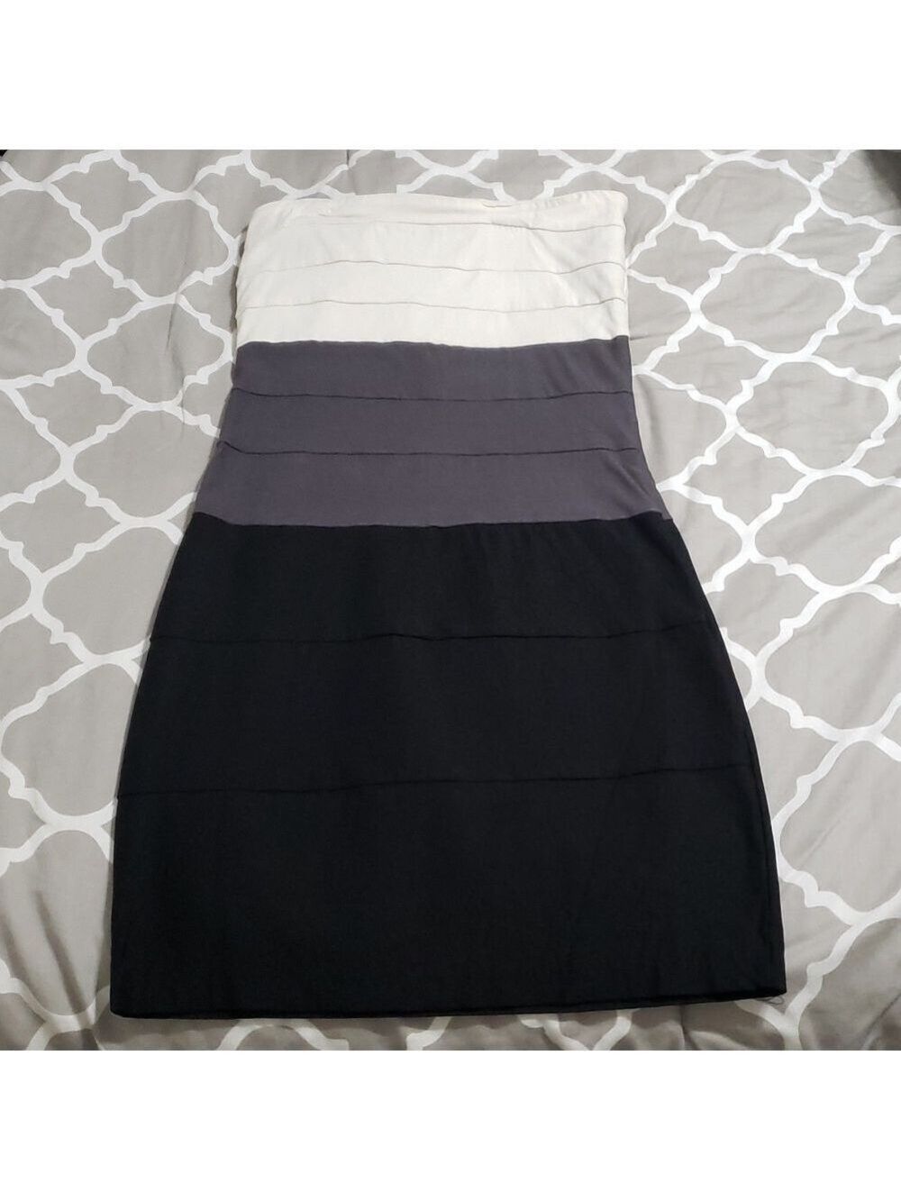 Mini dress - Picture 1 of 4